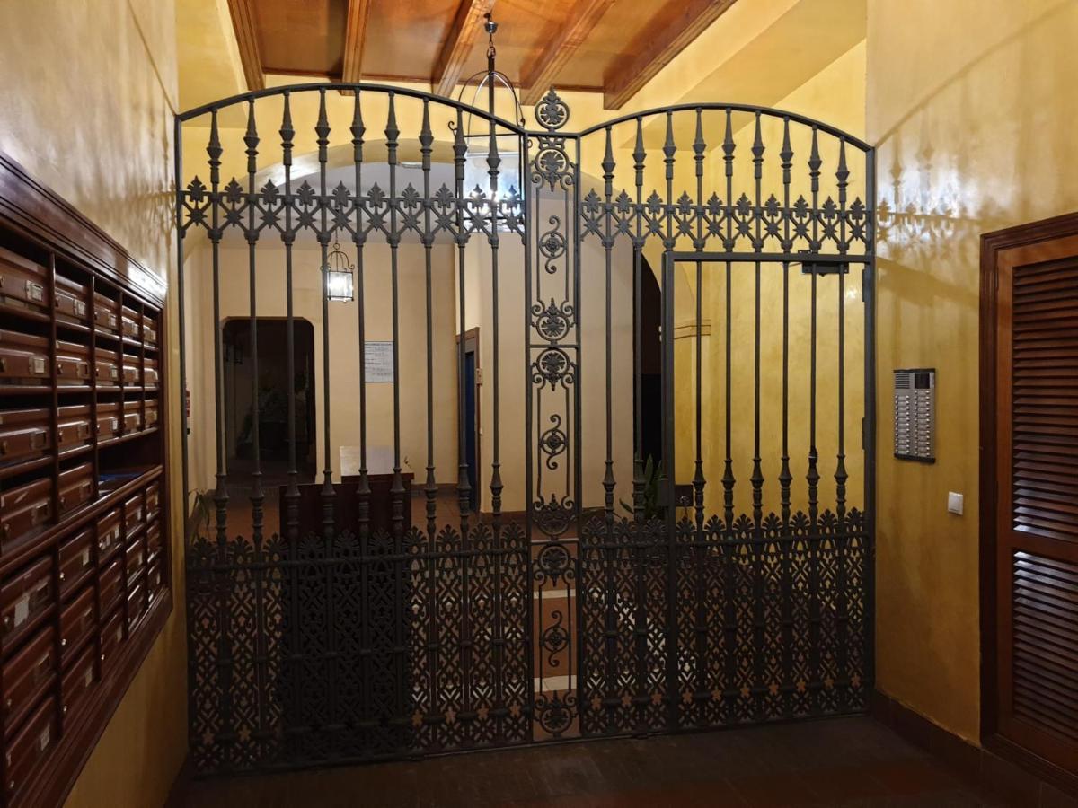 Santa Ana - Palacio Del Infantado Sevilla Exterior foto